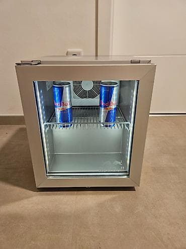 Kompresorski frizider RED BULL 220V Ispravan kompresorski frizider na lalafo.rs Kompresorski frizider RED BULL 220V Ispravan kompresorski frizider