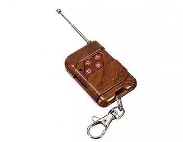 Univerzalni bežični daljinski upravljač 433 MHz – 4 tastera - na lalafo.rs Univerzalni bežični daljinski upravljač 433 MHz – 4 tastera -