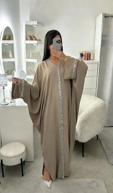Kaftan/abaja haljina – elegantan, širok kroj sa V‑izrezom i raskošnim na lalafo.rs — 5 Kaftan/abaja haljina – elegantan, širok kroj sa V‑izrezom i raskošnim — 5