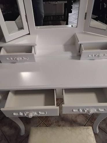 Sto za šminkanje Donna - BESPLATNA DOSTAVA Opis: Sto za Šminkanje na lalafo.rs — 7 Sto za šminkanje Donna - BESPLATNA DOSTAVA Opis: Sto za Šminkanje — 7