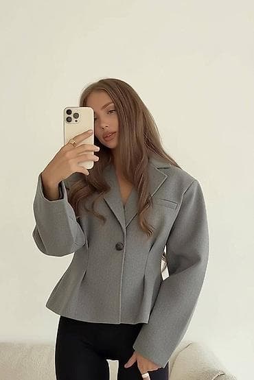 ✨Ženski strukirani sako – kratki kroj
✅2700 din at lalafo.rs — 4 ✨Ženski strukirani sako – kratki kroj
✅2700 din — 4