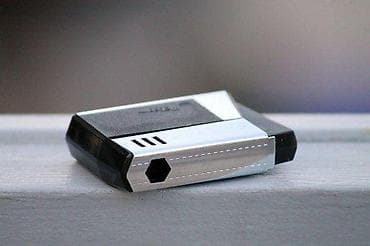 Vintage COLLECTIBLE METEOR lighter upaljač. Vrlo retko. Masivan na lalafo.rs — 4 Vintage COLLECTIBLE METEOR lighter upaljač. Vrlo retko. Masivan — 4