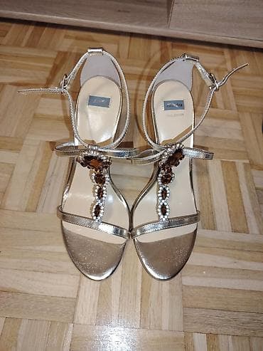 Zlatne ženske sandale na štiklu – Bata, prirodna koža - Brend: Bata na lalafo.rs — 1 Zlatne ženske sandale na štiklu – Bata, prirodna koža - Brend: Bata — 1