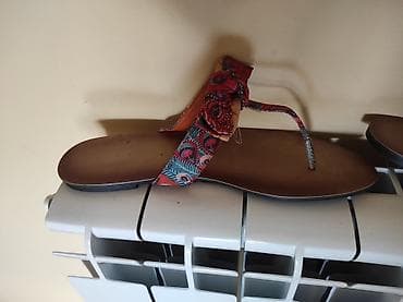 Uggs: Slippers 41, color - Multicolored at lalafo.rs — 1 Uggs: Slippers 41, color - Multicolored — 1