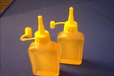 Mašinsko ulje 40ml za podmazivanje masinica za sisanje itd. Za sivace na lalafo.rs Mašinsko ulje 40ml za podmazivanje masinica za sisanje itd. Za sivace