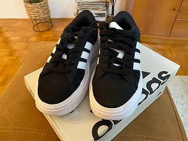 Nove adidas patike,samo probate,noviji model br 37 na lalafo.rs — 1 Nove adidas patike,samo probate,noviji model br 37 — 1