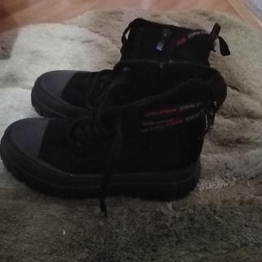 Crne uniseks patike/gležnjače sa zadebljanim đonom - Materijal na lalafo.rs — 2 Crne uniseks patike/gležnjače sa zadebljanim đonom - Materijal — 2