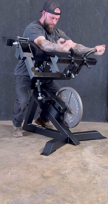 Sprava za biceps pregib – pločasti (plate-loaded) “preacher curl” sa na lalafo.rs — 3 Sprava za biceps pregib – pločasti (plate-loaded) “preacher curl” sa — 3