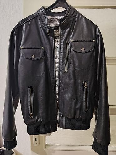 Muška kožna jakna – crna, bomber/kargo stil - Materijal: prirodna na lalafo.rs Muška kožna jakna – crna, bomber/kargo stil - Materijal: prirodna