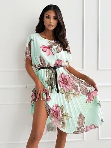 Women's Clothing: Haljine
Cena 2700
Uni vel.
V21 at lalafo.rs — 1 Women's Clothing: Haljine
Cena 2700
Uni vel.
V21 — 1