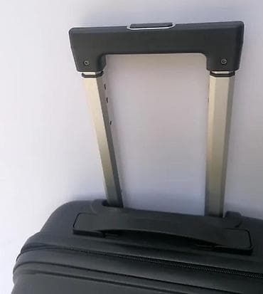 Travel suitcases and bags: Tvrdi putni kofer na točkiće – crni - Materijal: čvrsta ABS/PC at lalafo.rs — 5 Travel suitcases and bags: Tvrdi putni kofer na točkiće – crni - Materijal: čvrsta ABS/PC — 5