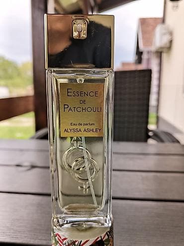 original esprit: Parfem "Essence de Patchouli" od Alyssa Ashley, zapremine 50ml. Ovaj at lalafo.rs — 1 original esprit: Parfem "Essence de Patchouli" od Alyssa Ashley, zapremine 50ml. Ovaj — 1