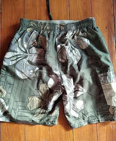 Bermude br.146/152 u super stanju.Za uzrast od 9-11 god na lalafo.rs — 3 Bermude br.146/152 u super stanju.Za uzrast od 9-11 god — 3