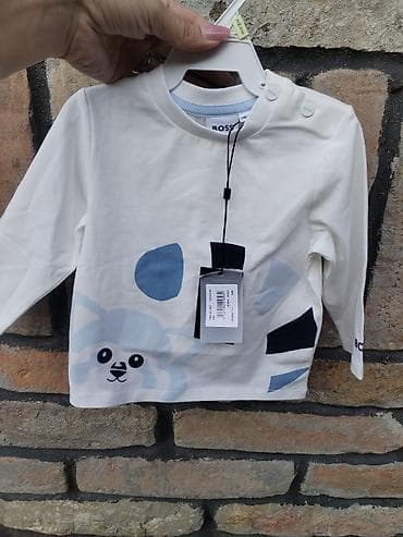 Boss majica za dečake, veličina 12M. - Model: dug rukav - Boja na lalafo.rs Boss majica za dečake, veličina 12M. - Model: dug rukav - Boja