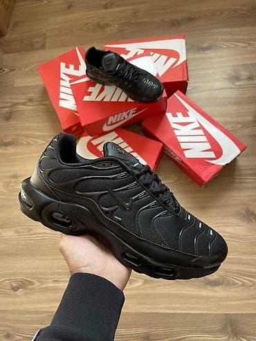 Velicine od 41 do 46 Nike Air Max Plus (TN) – Triple Black - Model na lalafo.rs — 1 Velicine od 41 do 46 Nike Air Max Plus (TN) – Triple Black - Model — 1