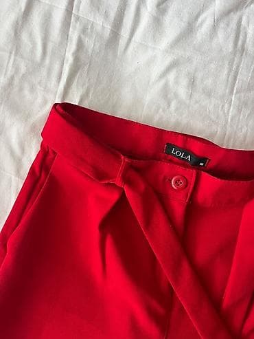pantalone butiku ali: Crvene svečane pantalone u veličini M na lalafo.rs — 3 pantalone butiku ali: Crvene svečane pantalone u veličini M — 3