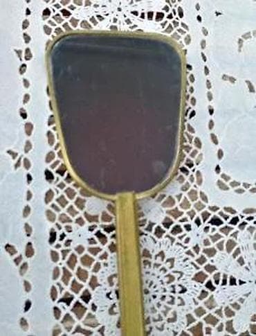 Antique Mirrors: Starinsko ručno ogledalo MESING elegantan retro detalj 30cm. Prelepo at lalafo.rs — 9 Antique Mirrors: Starinsko ručno ogledalo MESING elegantan retro detalj 30cm. Prelepo — 9