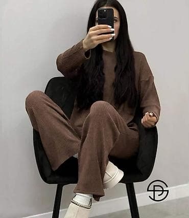 Kompleti
Cena 2300
Uni vel.
V17 at lalafo.rs — 4 Kompleti
Cena 2300
Uni vel.
V17 — 4