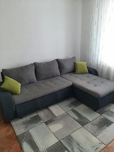 Ugaona garnitura na prodaju. Popravljana je jer je pukla iverica na lalafo.rs Ugaona garnitura na prodaju. Popravljana je jer je pukla iverica