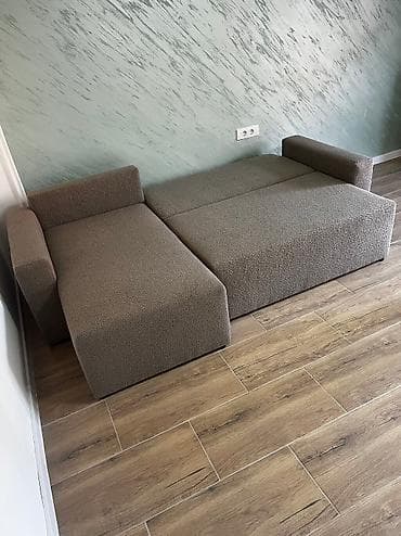 Ugaona garnitura dimenzija 220x130cm.Razvlaci se u lezaj.Poseduje na lalafo.rs — 3 Ugaona garnitura dimenzija 220x130cm.Razvlaci se u lezaj.Poseduje — 3