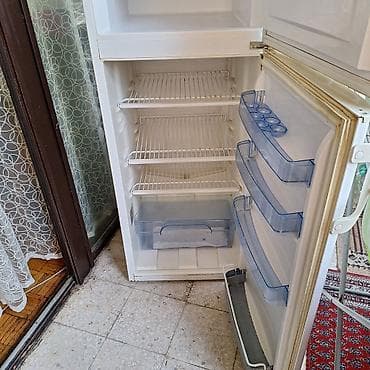 Frižider PRESTIGE sa gornjim zamrzivačem - Klasični jednokrilni na lalafo.rs — 4 Frižider PRESTIGE sa gornjim zamrzivačem - Klasični jednokrilni — 4