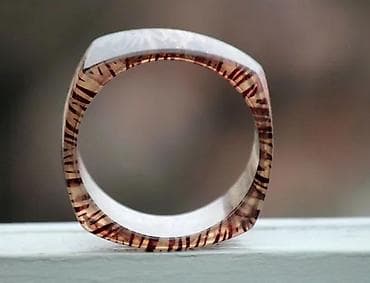 Narukvice - narukvica. Prva: Kao nova, masivna narukvica bez posebnih na lalafo.rs — 4 Narukvice - narukvica. Prva: Kao nova, masivna narukvica bez posebnih — 4