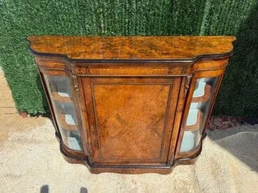 Antique Dressers: Stara stilska komoda u intarziji Stara stilska komoda Diskretno at lalafo.rs — 10 Antique Dressers: Stara stilska komoda u intarziji Stara stilska komoda Diskretno — 10