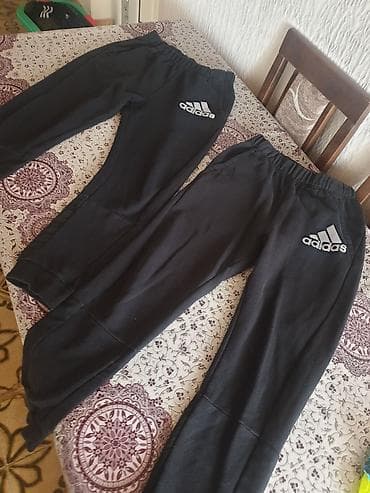 Orginal adidas trenerke kao nove za uzrast 12 god. Dva para iste at lalafo.rs — 1 Orginal adidas trenerke kao nove za uzrast 12 god. Dva para iste — 1