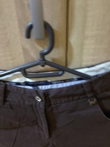 bermude teksas br: Tomi Hilfinger,3/4 pantalone,boja cokolade.Bez ostecenja.Cena 600 na lalafo.rs — 5 bermude teksas br: Tomi Hilfinger,3/4 pantalone,boja cokolade.Bez ostecenja.Cena 600 — 5