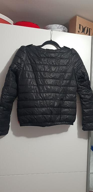 Jakna za prelatni period crna sa sarenim na prwdnjoj strani.Ima na lalafo.rs — 4 Jakna za prelatni period crna sa sarenim na prwdnjoj strani.Ima — 4