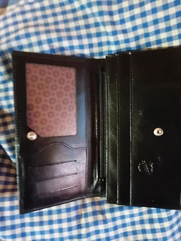 Elegantni ženski novčanik – crna koža - Materijal: glatka, sjajna na lalafo.rs — 2 Elegantni ženski novčanik – crna koža - Materijal: glatka, sjajna — 2