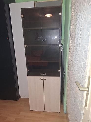 Vitrina/ormarić za dnevnu sobu - Kombinacija staklenog gornjeg dela i at lalafo.rs Vitrina/ormarić za dnevnu sobu - Kombinacija staklenog gornjeg dela i