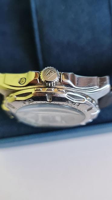 Sat muski sa kutijom sve radi na lalafo.rs — 10 Sat muski sa kutijom sve radi — 10