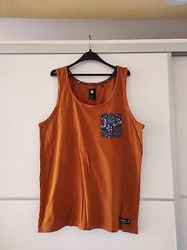 kom sa etiketom: Pamučna majica Element velicina L. Markirana iz uvoza. Nova bez at lalafo.rs — 1 kom sa etiketom: Pamučna majica Element velicina L. Markirana iz uvoza. Nova bez — 1