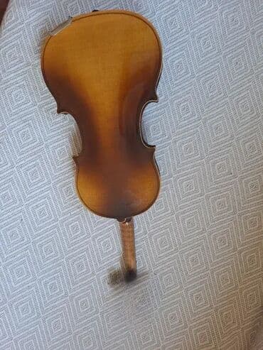 Guitars: Violina sa gudalo u dobrom stanju sa manjim tragovima koriscenja, sve at lalafo.rs — 11 Guitars: Violina sa gudalo u dobrom stanju sa manjim tragovima koriscenja, sve — 11