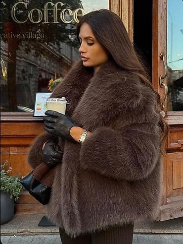 Ženska kratka bunda od veštačkog krzna – luksuzan i topao zimski komad na lalafo.rs — 3 Ženska kratka bunda od veštačkog krzna – luksuzan i topao zimski komad — 3