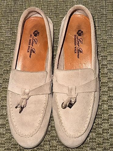 Loafers: Loro Piana
Kozne cele
38
Ocuvane at lalafo.rs — 1 Loafers: Loro Piana
Kozne cele
38
Ocuvane — 1