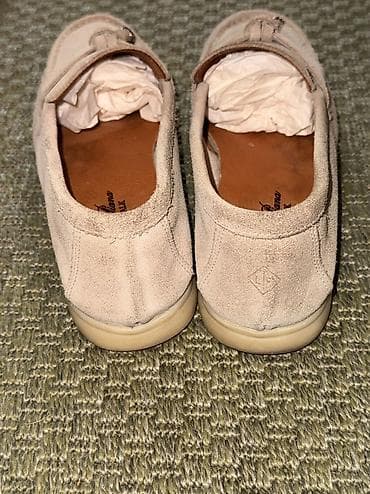 Loafers: Loro Piana
Kozne cele
38
Ocuvane at lalafo.rs — 2 Loafers: Loro Piana
Kozne cele
38
Ocuvane — 2