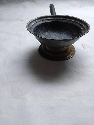 Metalna kadionica sa plasticnom drškom precnik 7 cm., polovna na lalafo.rs — 2 Metalna kadionica sa plasticnom drškom precnik 7 cm., polovna — 2