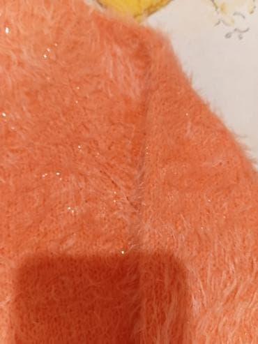 kom sa etiketom: Džemper Atmosphere – narandžasti, „fuzzy“/dlakasti, sa diskretnim at lalafo.rs — 3 kom sa etiketom: Džemper Atmosphere – narandžasti, „fuzzy“/dlakasti, sa diskretnim — 3