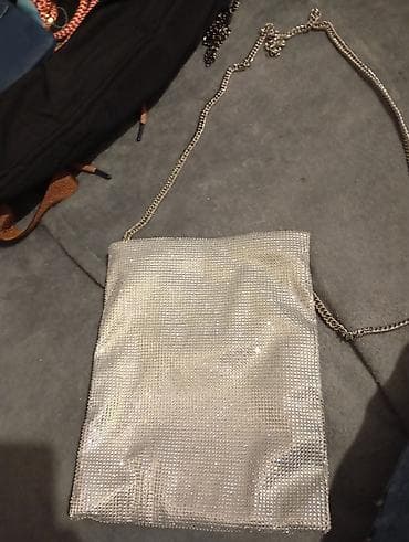 Handbags: Torbe i tasne od 200-300d at lalafo.rs — 3 Handbags: Torbe i tasne od 200-300d — 3