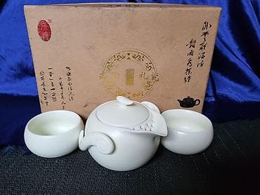 Servis vintaz,nov porcelanski za caj za dvoje. Perfektan rad i na lalafo.rs — 2 Servis vintaz,nov porcelanski za caj za dvoje. Perfektan rad i — 2