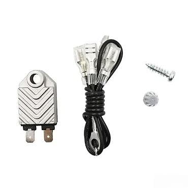 zenske broj: Univerzalni regulator napona za skuter/moped – 12V Opis: - Kompaktan at lalafo.rs — 2 zenske broj: Univerzalni regulator napona za skuter/moped – 12V Opis: - Kompaktan — 2