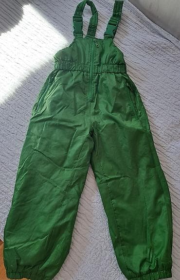 Dečije skijaške/snežne pantalone na tregere – zelene - Model sa na lalafo.rs — 3 Dečije skijaške/snežne pantalone na tregere – zelene - Model sa — 3