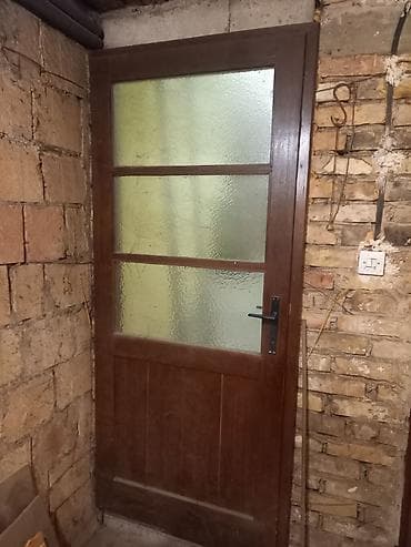 Drvena unutrašnja vrata sa staklenim panelima - Materijal: puno drvo na lalafo.rs Drvena unutrašnja vrata sa staklenim panelima - Materijal: puno drvo