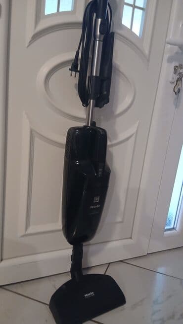 Miele uspravni usisivač S 147 Active Air Clean sa elektro četkom. - na lalafo.rs Miele uspravni usisivač S 147 Active Air Clean sa elektro četkom. -