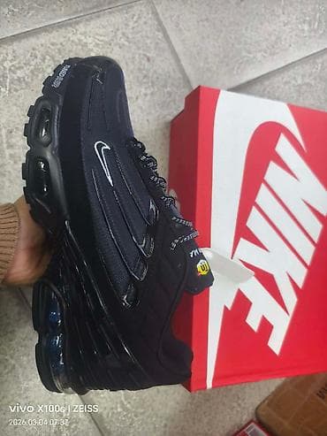 Trainers: 03. orginal model sa kutijom od 42 do 46 za 5800din🌸🌸 at lalafo.rs — 2 Trainers: 03. orginal model sa kutijom od 42 do 46 za 5800din🌸🌸 — 2