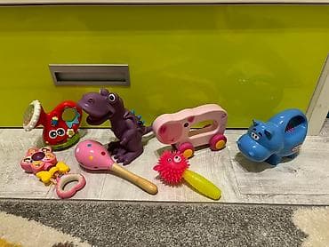 Igracke za bebe i decu ocuvane chicco carobni stapic radi na pokret i na lalafo.rs — 1 Igracke za bebe i decu ocuvane chicco carobni stapic radi na pokret i — 1
