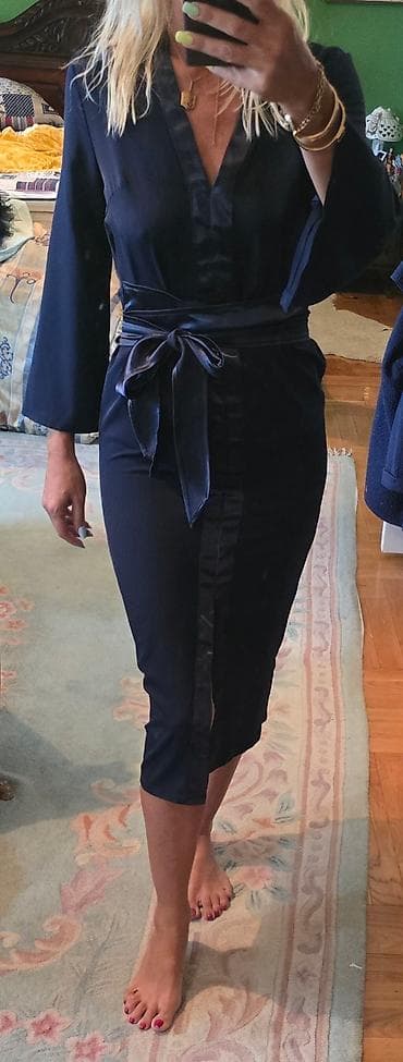 Prelepa elegantna teget haljina. Jednostavna, a savršena. ima dugacak na lalafo.rs — 1 Prelepa elegantna teget haljina. Jednostavna, a savršena. ima dugacak — 1