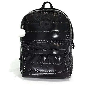 Crni sjajni ranac – moderan i praktičan - Materijal: lakirani na lalafo.rs Crni sjajni ranac – moderan i praktičan - Materijal: lakirani